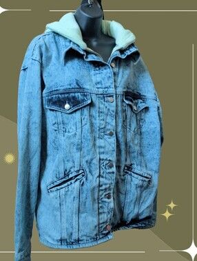 ✨ Oversized Zinna Hooded Denim Jacket by Samantha Sipos size L